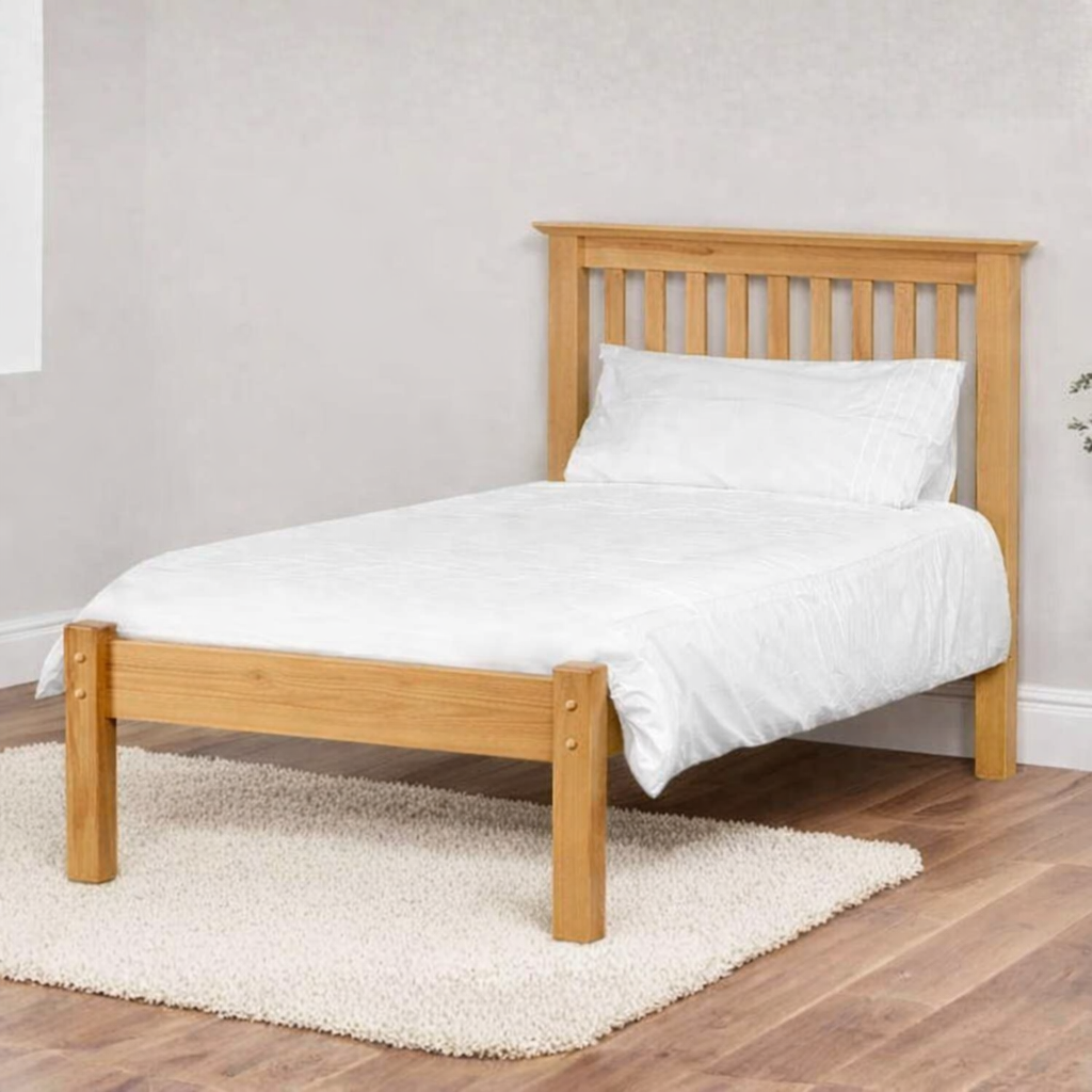 Single pine bed Single pine bed