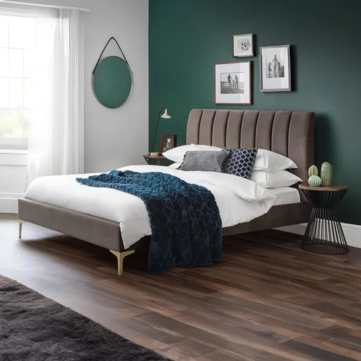 Deco Scalloped bed in truffle velvet